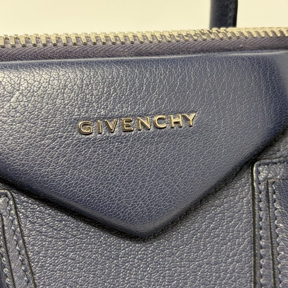 Givenchy Antigona‎ Silver Hardware Shoulder Bag Medium Blue Leather - Picture 2 of 16